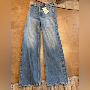 NWT Zara High Rise Jeans